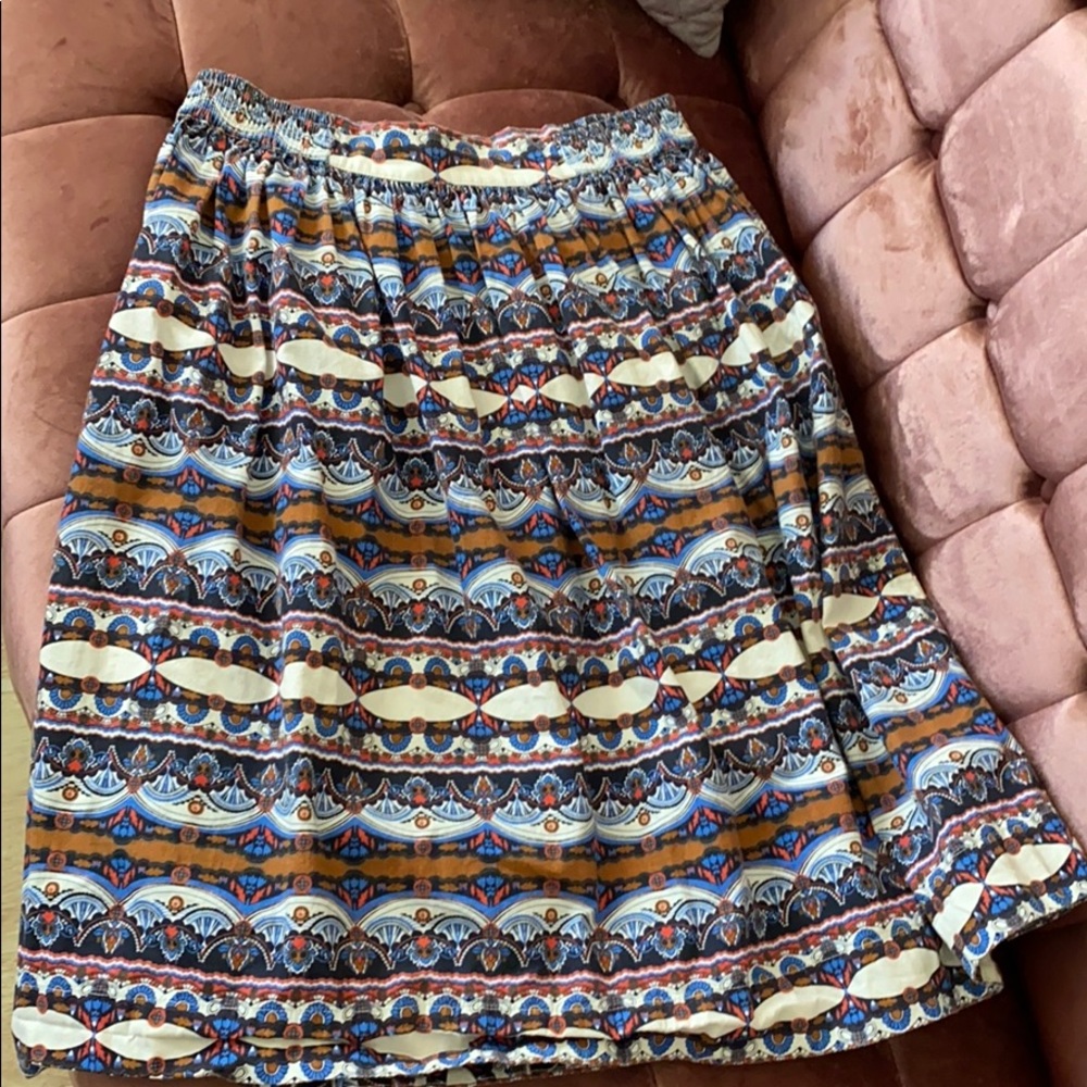 A line skirt OVS